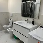 Luxury Beauty-flat In *